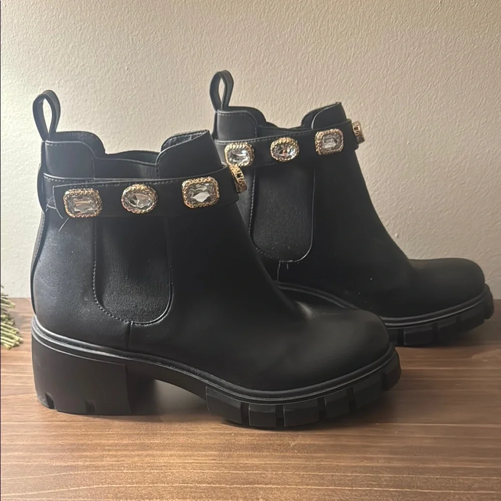 Elegant Black Madden Girl Ankle Boots with Gold Accents, 7 - Picture 2 of 6